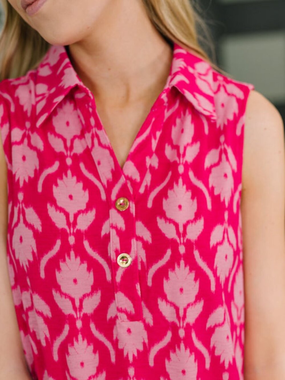 Dear Scarlett Floral Ikat Sleeveless Collared Top Size Medium - Picture 2 of 5